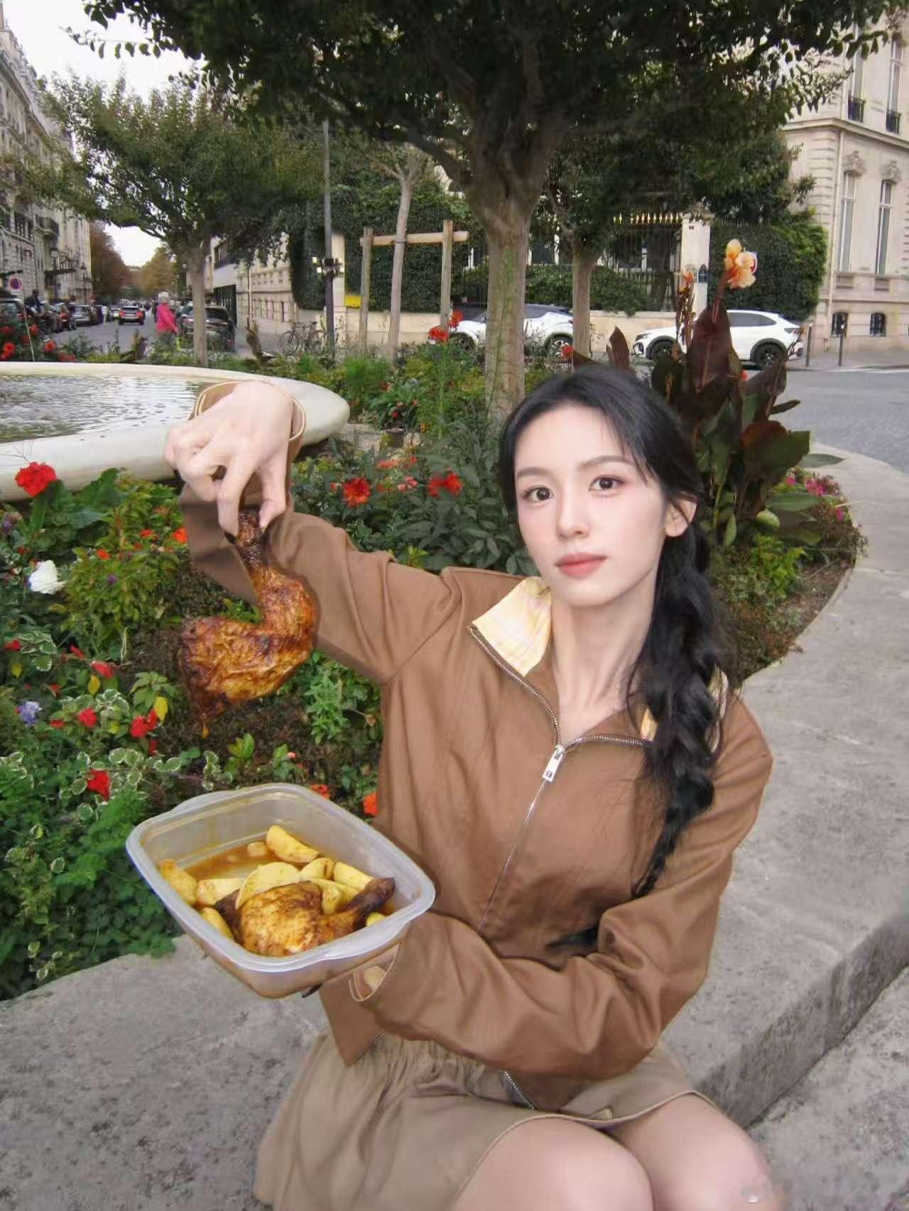 周也鸡腿ccd周也吃鸡腿周也吃鸡腿，可爱，​​​