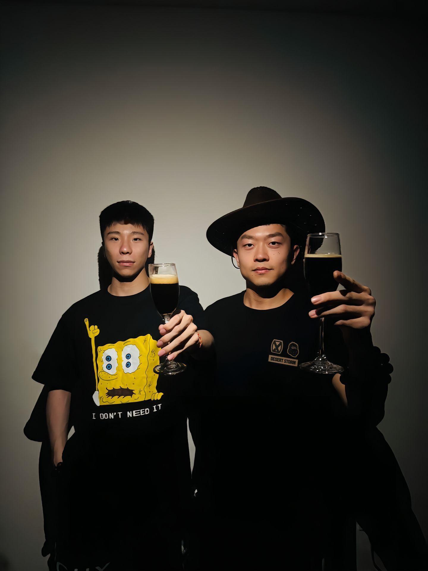是怎么能让我刷到这么aka的玩意​​​