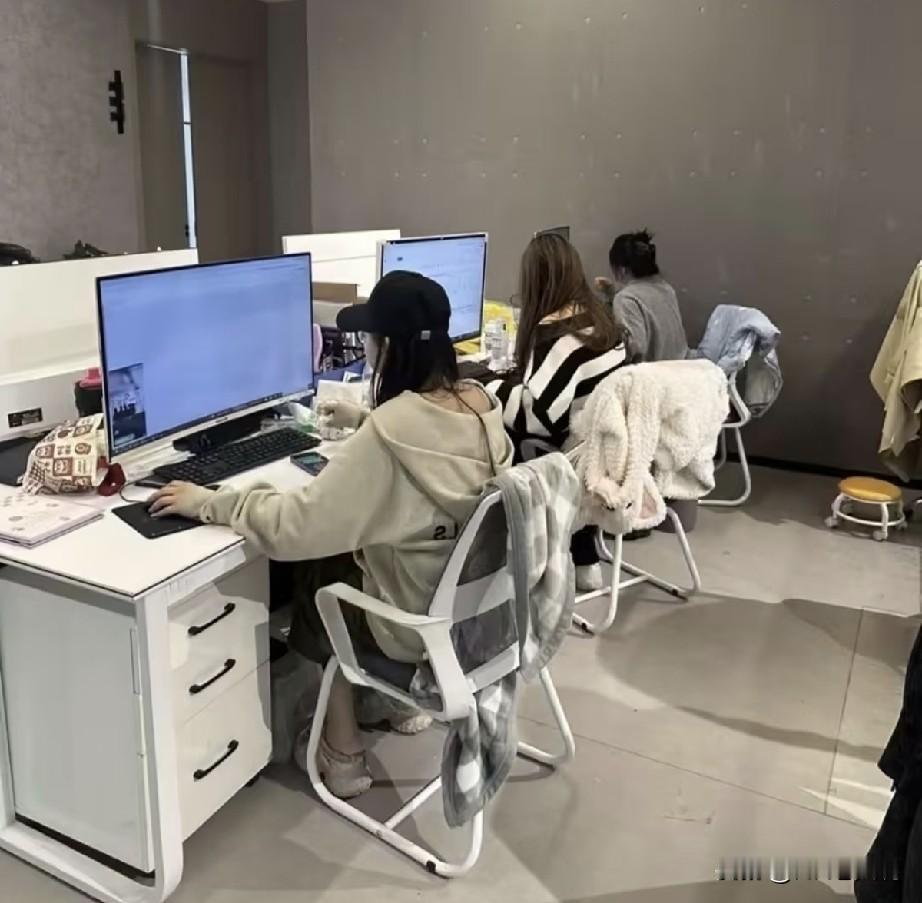 做hr久了，面试多了，才发现在决定录谁不录谁的这个问题上，越是高阶的面试官，越相