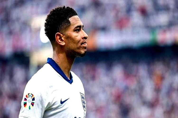 皇马现在这教练，连小熊和罗都不会用了？说真的，皇马这地方的传统就不是“铁腕治