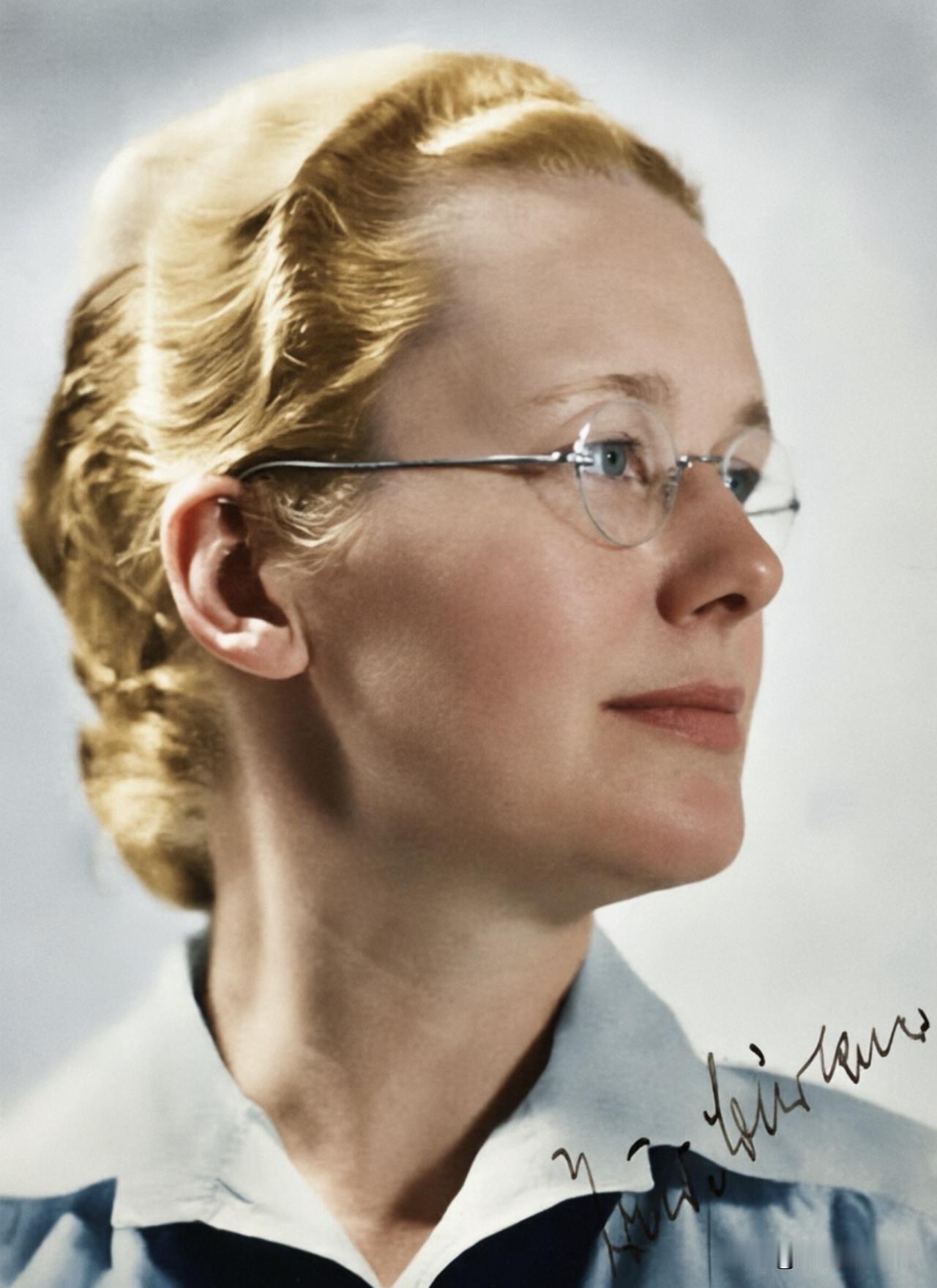 特鲁德·莫尔（TrudeMohr，1902—1989）是纳粹德国时期“德国少女