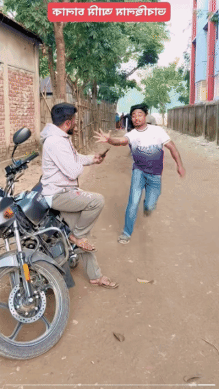 防不胜防啊！本以为他们要抢自己的手机，万万没想到只顾着保护手机一回头摩