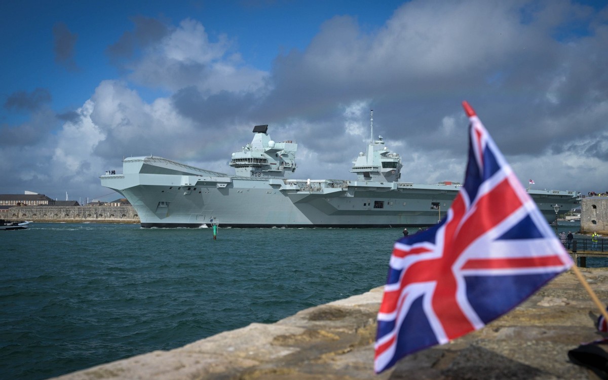英国航母600多名水兵半年洗不上热水澡，网民建议“自己烧开水”，就这还想扼制中国