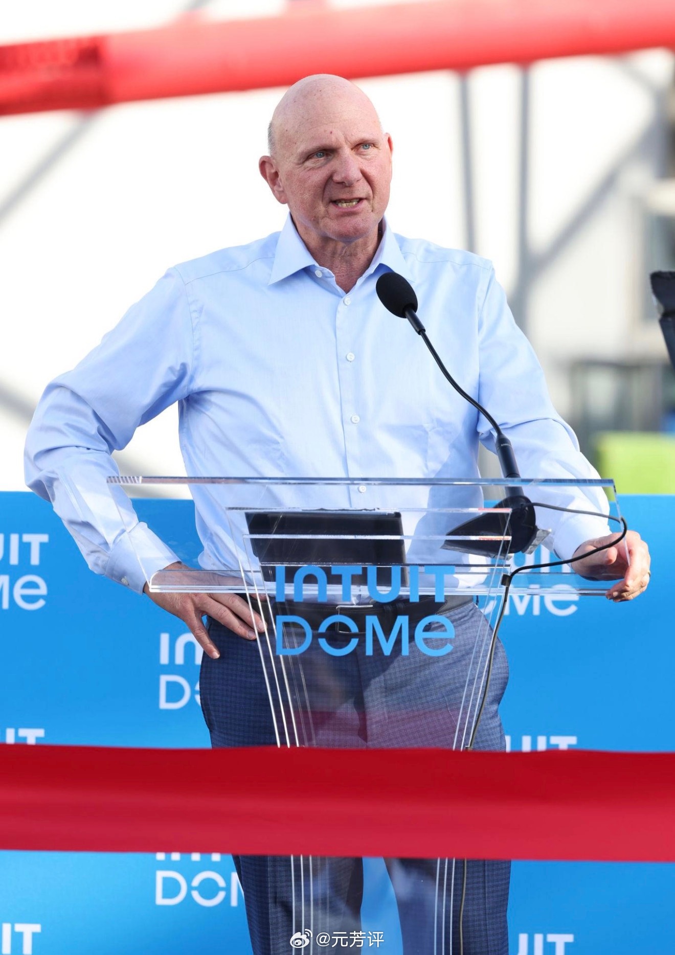 快船这次真的低头了。鲍尔默正式接受NBA处罚，不申诉、不起诉，3000万美元罚款