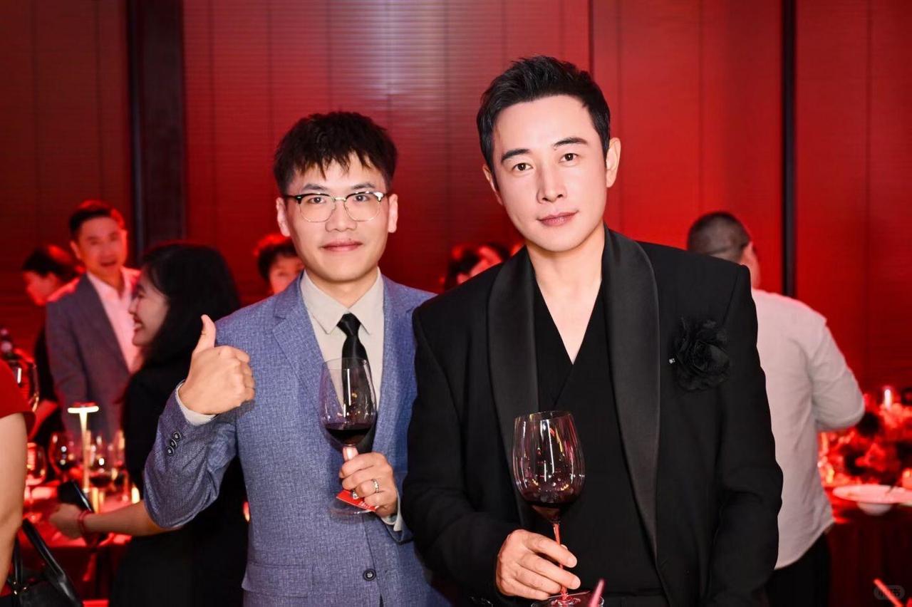 罗晋称近期主要陪家人经历父亲离世的变故之后，罗晋在采访中坦言，现阶段生活重