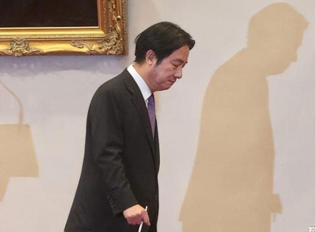 为了选票和大位，赖清德连起码的脸面都不要了。就在近日，赖当局又出台一项令人啼