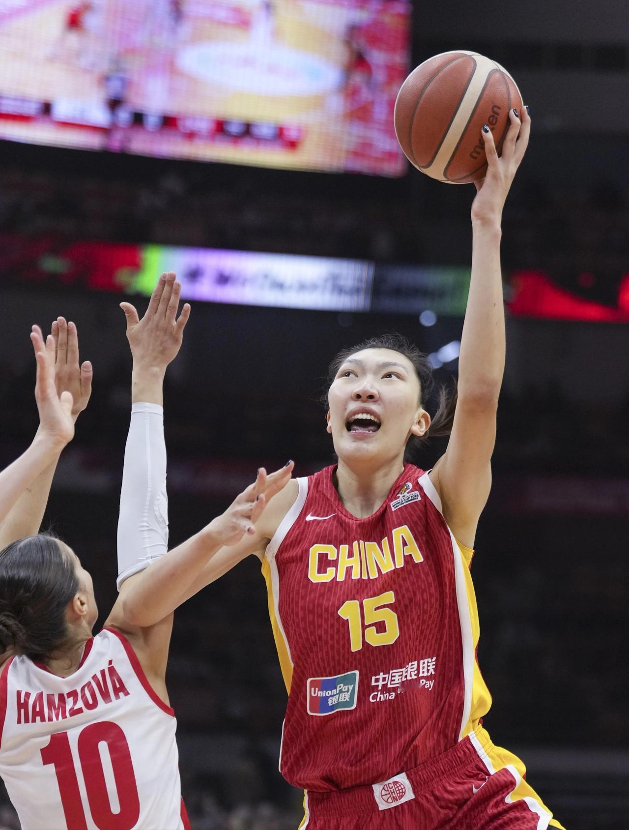 韩旭这20分算不算恭喜四川女篮夺冠？韩旭在今天北京时间的凌晨3点钟，于美国女