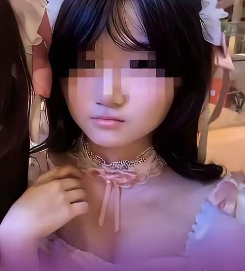 湖北武汉，22岁女生跟男网友见面，男的大半夜到了女孩住处，结果在凌辰点时，女孩突