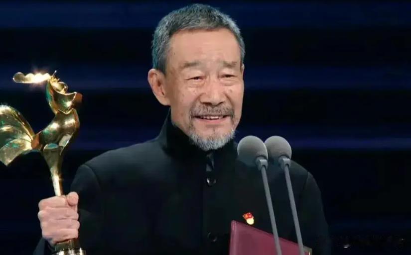 1990年，导演请李雪健主演焦裕禄，不料，焦裕禄的妻子得知后，立马摆了摆手，连连