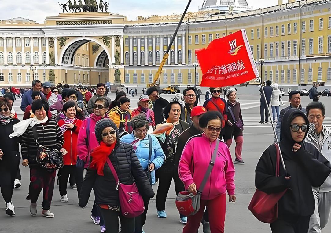俄罗斯见缝插针这边我们刚刚关闭了几乎所有赴日本旅游的通道，将进出日本的门死死