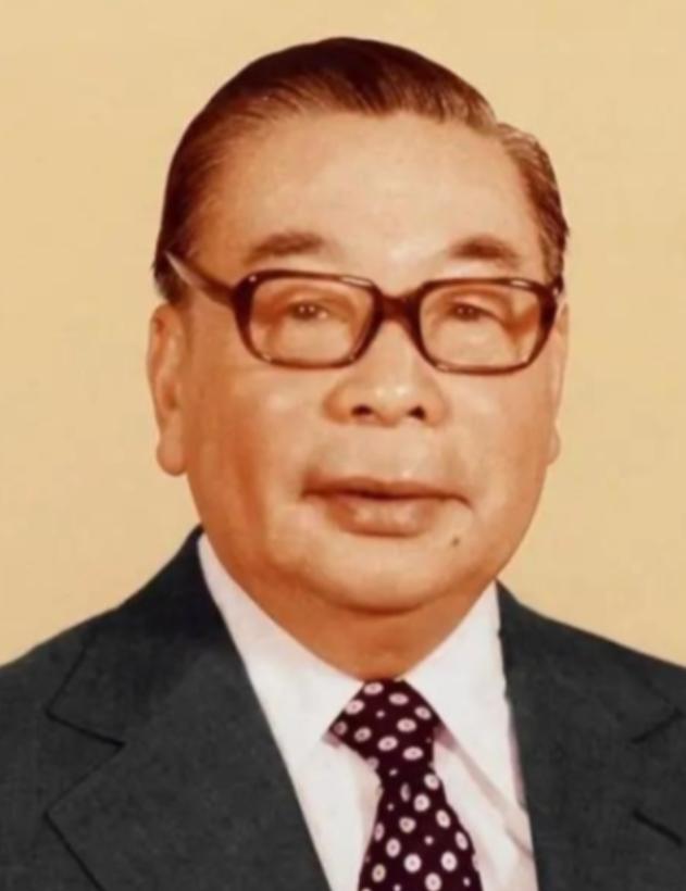 1988年，蒋经国去世时，长子蒋孝文55岁，次子蒋孝武43岁，三子蒋孝勇40岁，