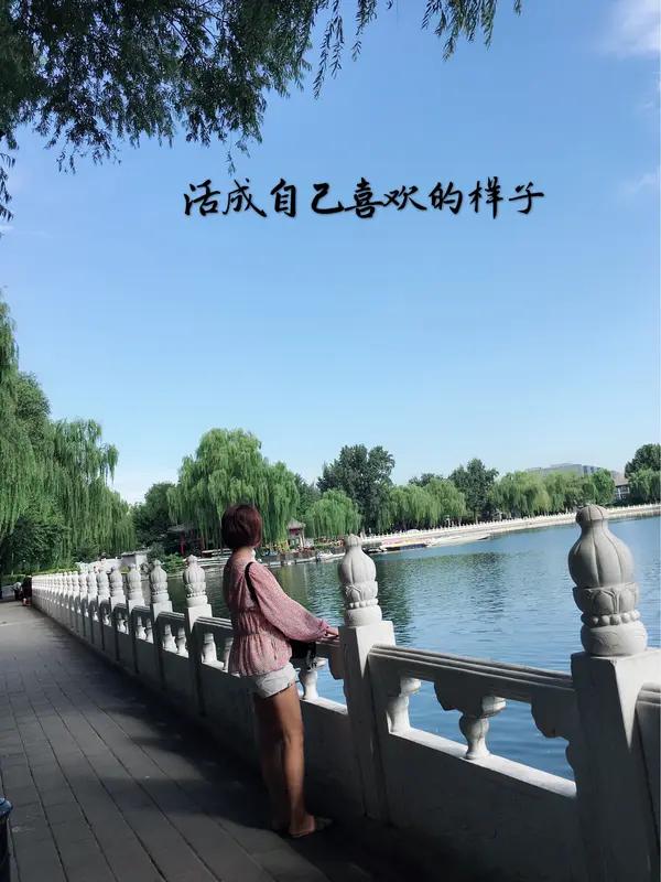 深以为然，人这一辈子，命运确实握在自己手中。就拿我身边的例子来说，有个朋友，大学