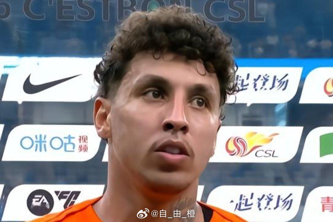 赛后克雷桑接受了瞬采。对于2轮5球，最近状态是不是特别好？克雷桑表示：还是努力训