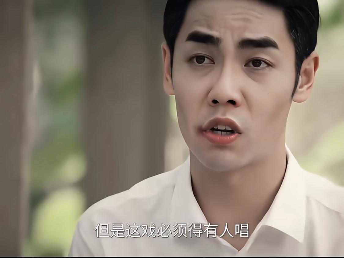 薛桂生两次挨打都是因为秦娥。李四团误会秦娥和薛桂生，跑去直接打了薛桂生。当李