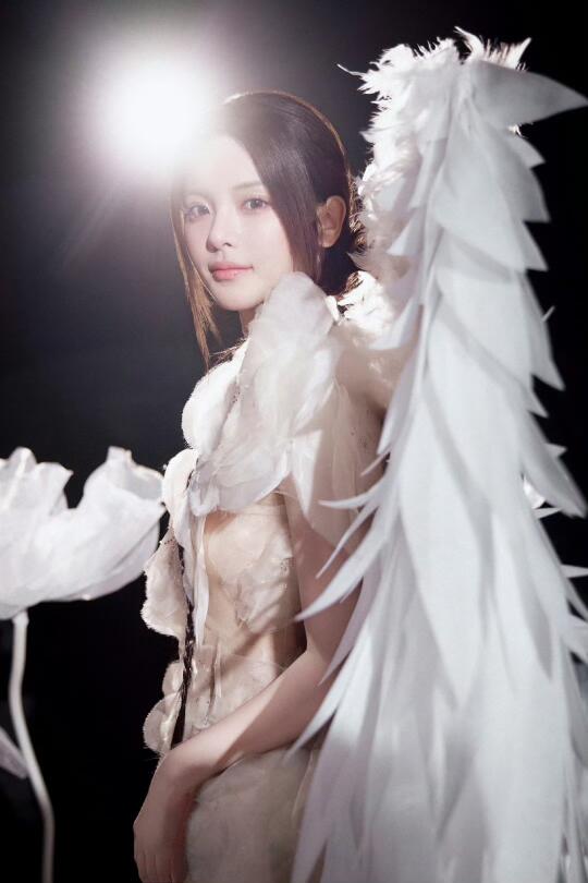 妈呀！天使杨超越，绝了