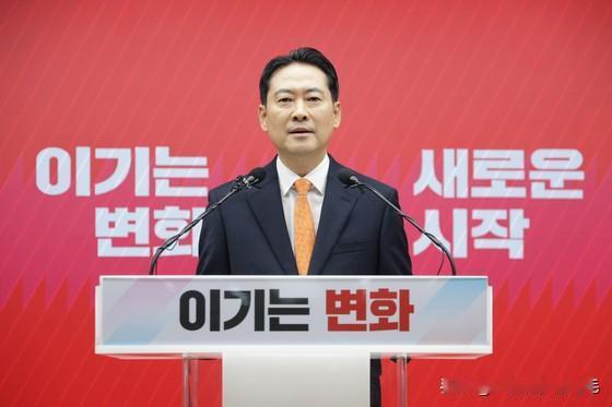 韩国国民力量党又要改名了，7日该党党首张东赫透露了修改党名的计划。他表示，除了打