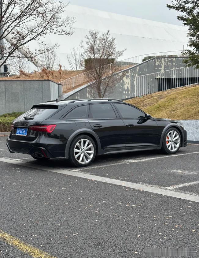 22年的奥迪A6Allroad，依然很帅！