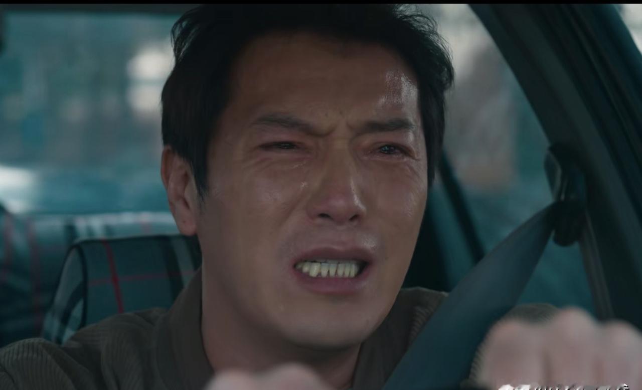 罚罪最大的意难平，不是贺刚贺彪同归于尽，而是贺刚临死前，被删掉的那封信。车上，