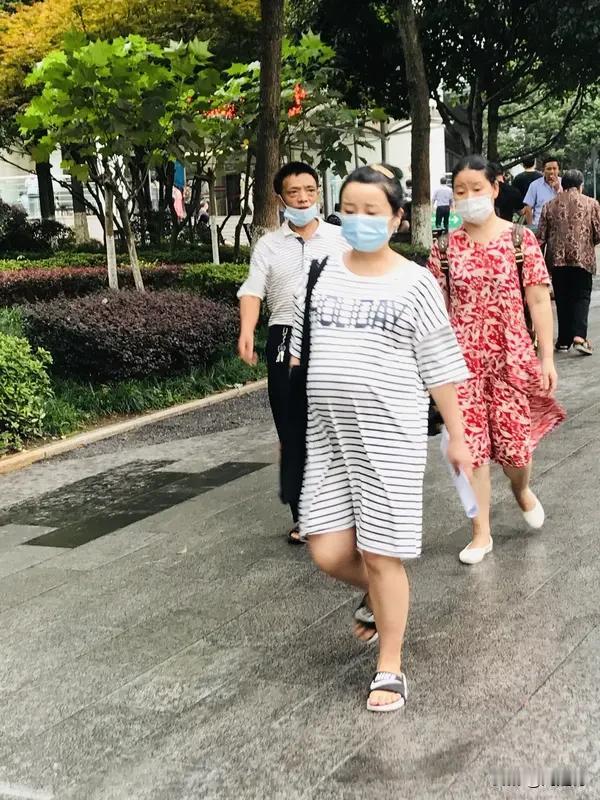 62岁超高龄孕妇顺利诞下男婴62岁超高龄孕妇顺利生下男婴8月21号，浙江义乌
