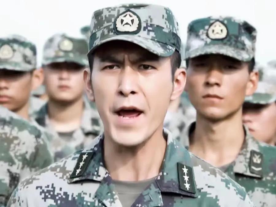 这不是低配版的张翰跟金瀚吗？看《兵自风中来》这部剧，每每看到李松伟和刘望远这两个