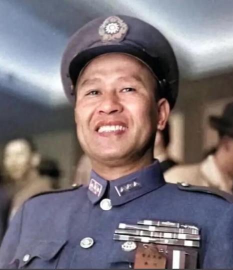 1946年6月，白崇禧踌躇满志的就任国防部长，却发现毫无实权，他连外出的接待费用