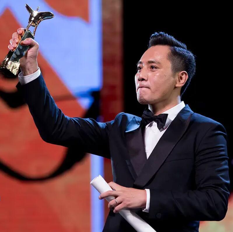 刘烨提前半年用上了iPhone17ProMax。我扒了他最近半年的微博，