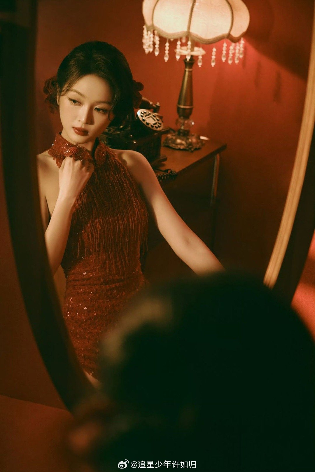 吴宣仪别爱玫瑰了爱我玫瑰权杖舞直接封神！又甜又飒的完美融合，每个wave都精准