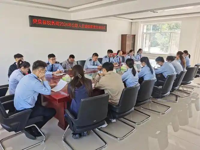 长沙体育局干部占私家车位还撒谎反咬。前不久长沙这起车位纠纷持续发酵，本来一句