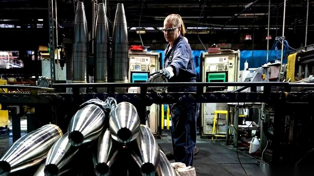 中国稀土两家巨头，突然联手官宣。稀土精矿，关联交易价，直接上调近45%。消息