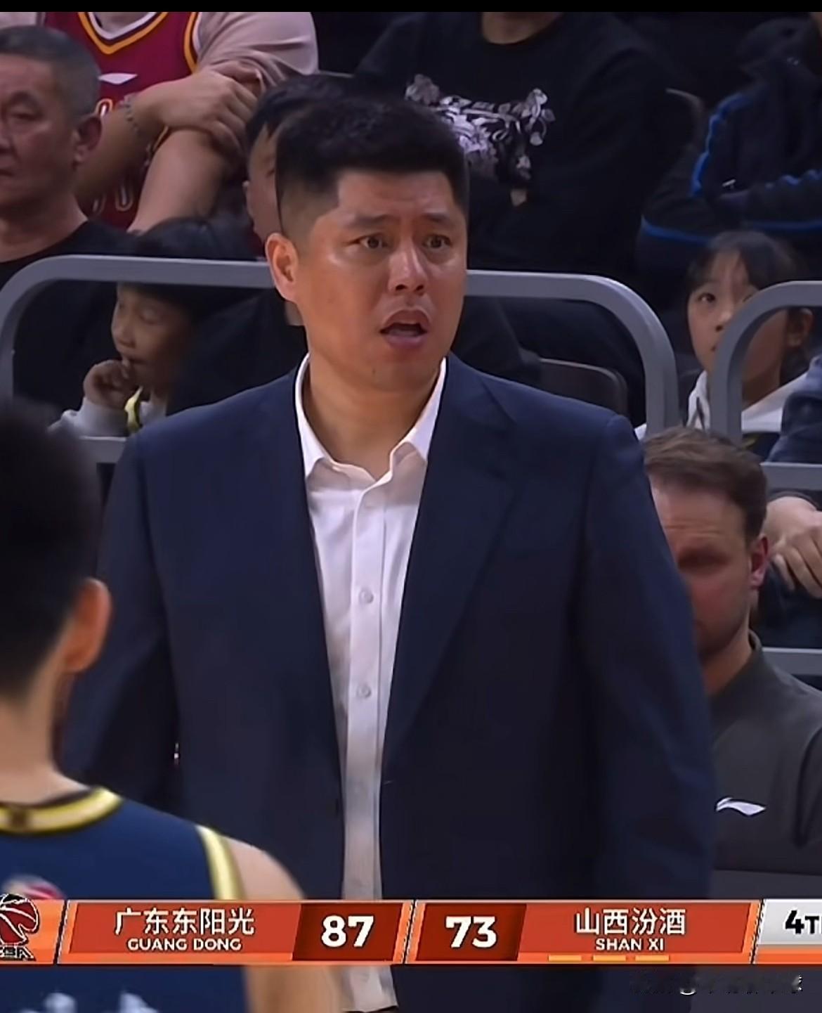 广东男篮主场再胜山西男篮：一场比赛广东被弄伤三名主力！1月24日，广东男篮坐镇