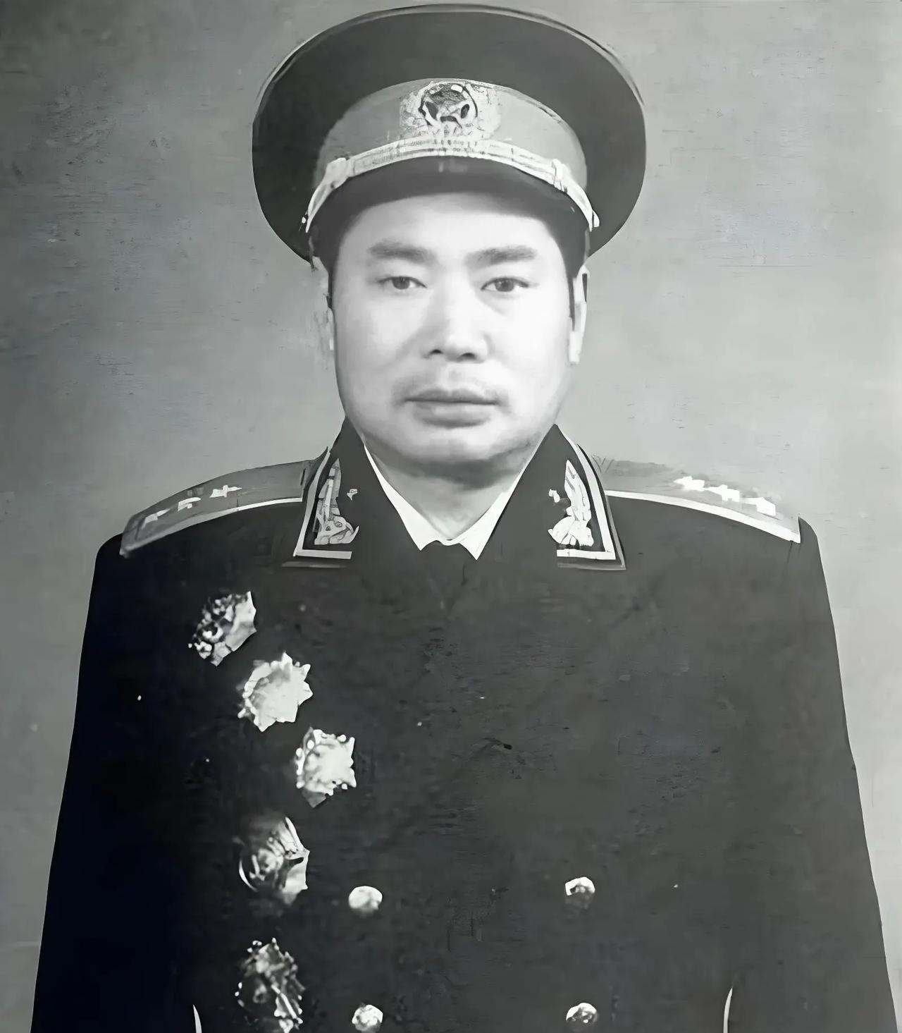 在开国上将中，杨得志、杨勇、杨成武这三位将军，不光都姓杨，还有至少十个相似的地方