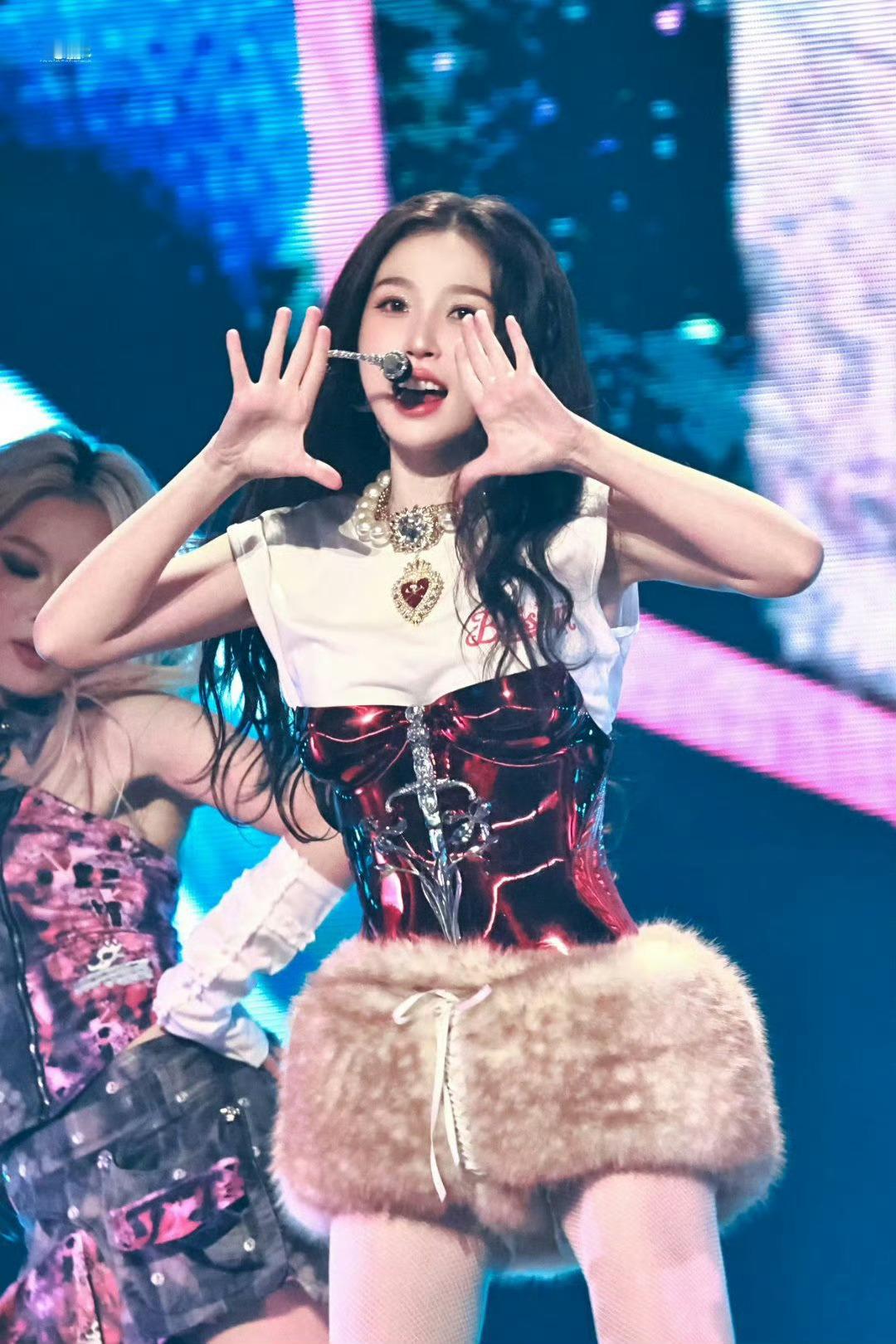 辣妹虞书欣我笑纳了