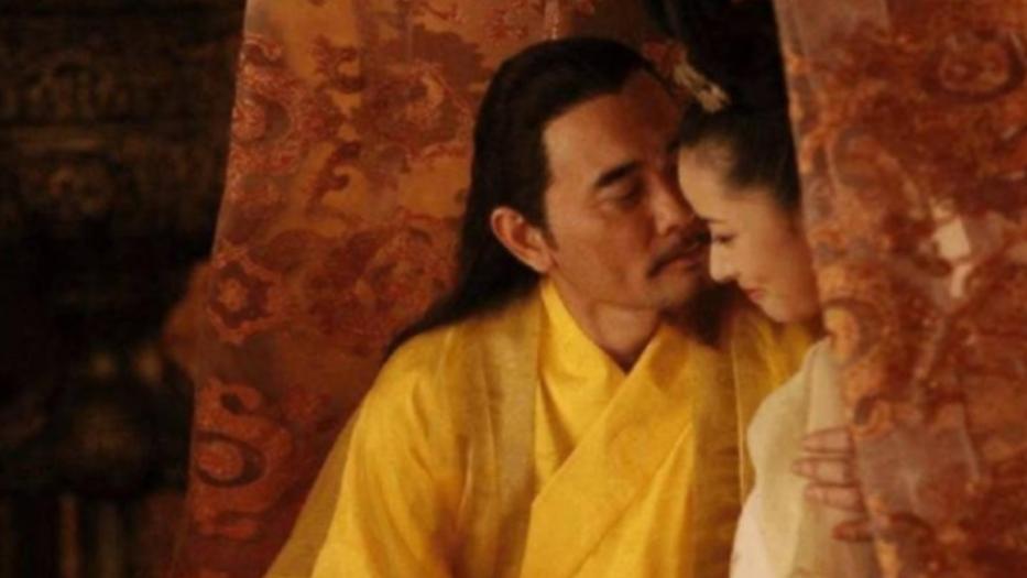 638年，39岁的李世民心痒难耐，传召11岁的徐惠侍寝。谁知左等右等都不见佳人的