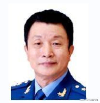 郑申侠，1942年7月生，河北泊头人，空军上将。1958年入伍，1960年入党。