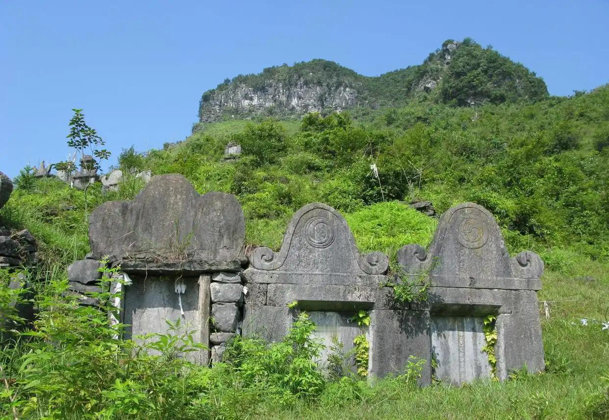 中国土葬几千年，埋了三百亿人，为啥现在看不到古坟？据专家推算，地球上总共出现过大