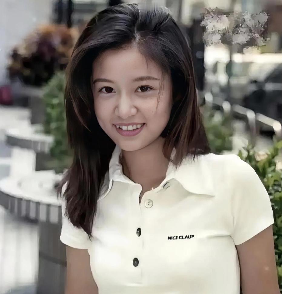 你可以质疑琼瑶的恋爱脑但她的审美可真喷不了她选出来的女主角个个都是大美人也