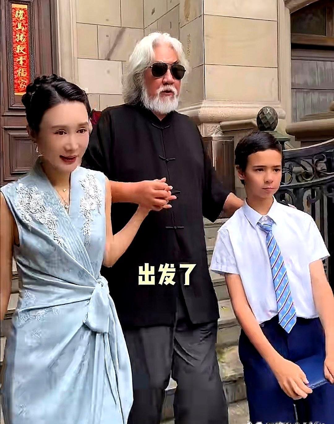 11岁的小学生长得像个成熟小霸总是什么体验？张纪中大儿子马丁的小学毕业照一曝光