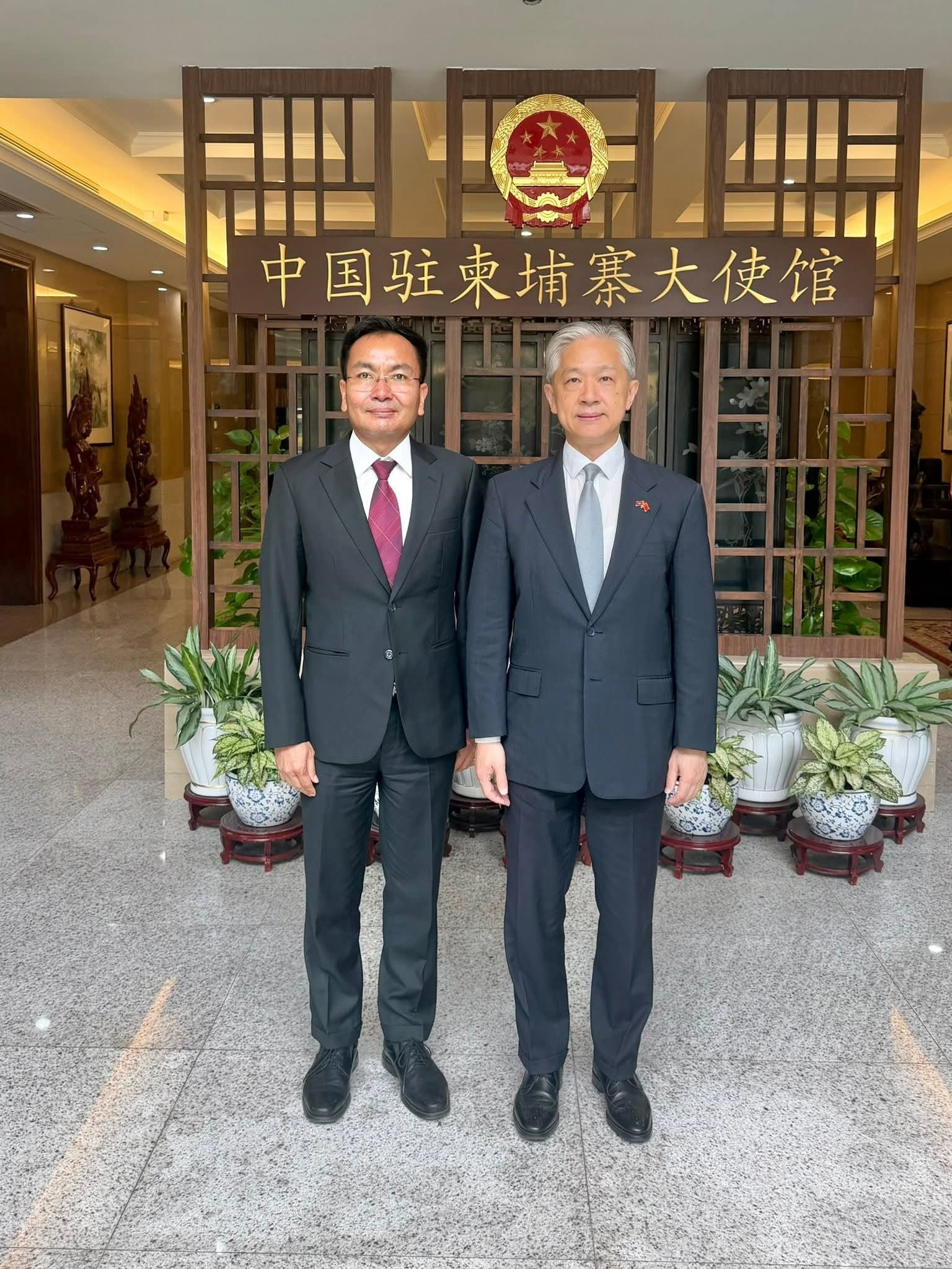 2026.6.9汪文斌大使使馆内会见