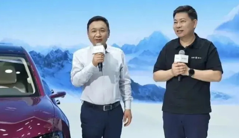 华为和赛力斯老板张兴海合作问界火了，华为和奇瑞老板尹同跃合作智界火了华为和长安