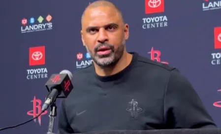 本赛季的火箭为何没有了以往的锐气。乌度卡表示：“有些带着那种特质的球员已经离开