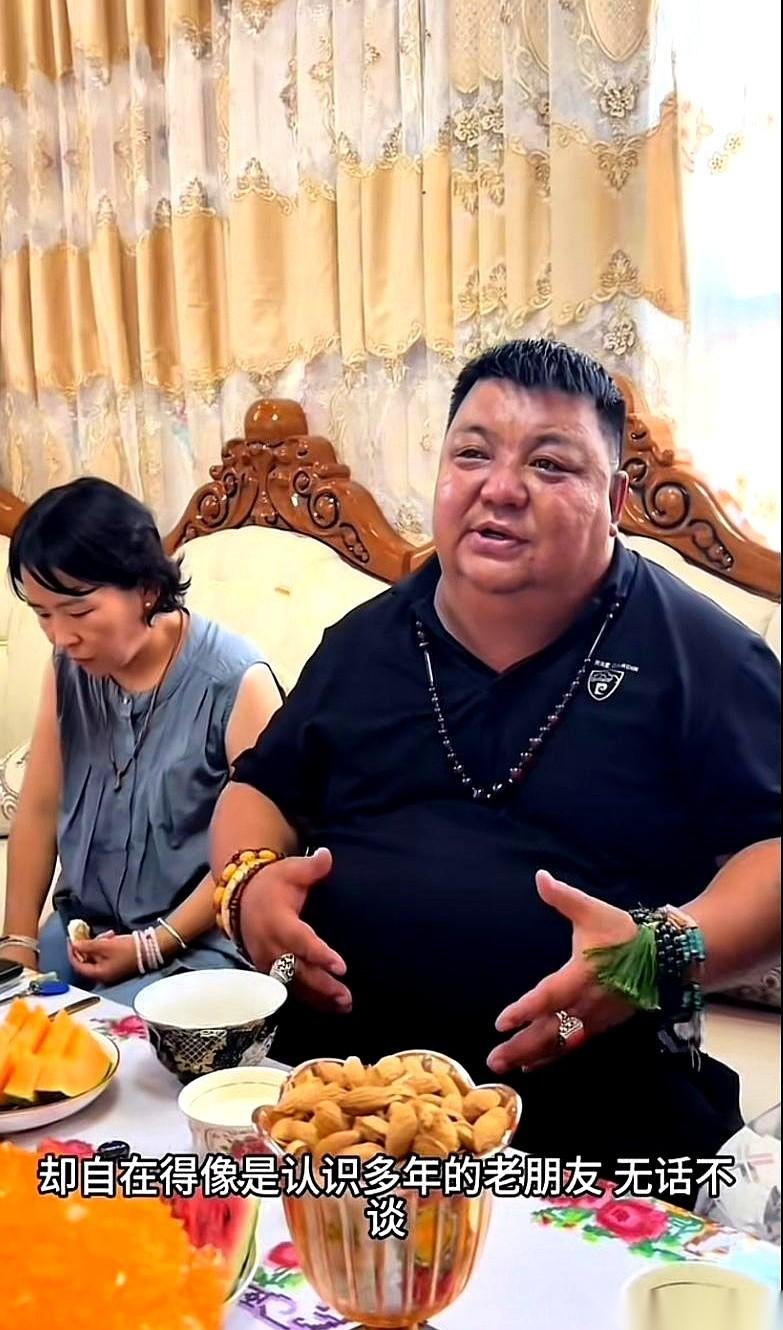 那个坐拥890万粉丝、体重直逼500斤的内蒙大汉恩克，这一次，真的吃不动了。 