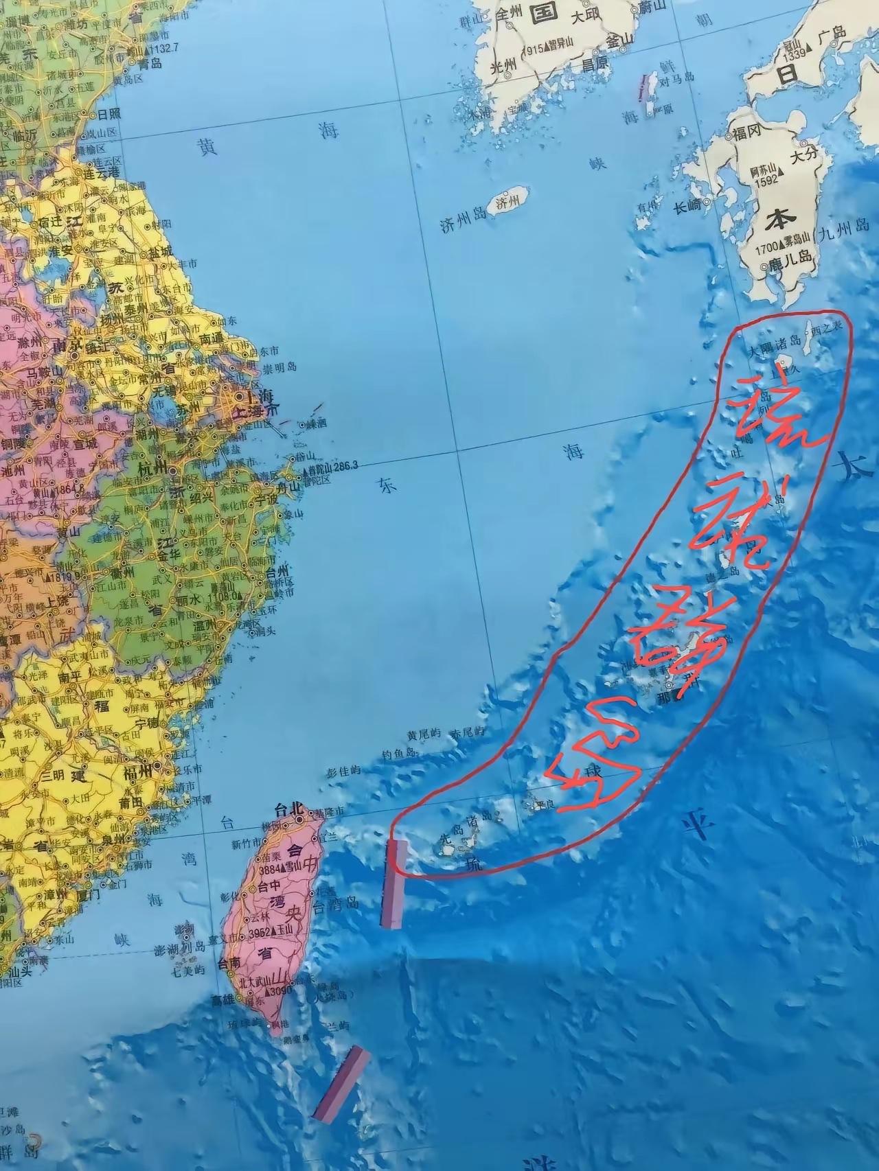 黄海进行实弹射击动作有了但是话也不能怂了，以前我们会说不针对任何国家和势力。