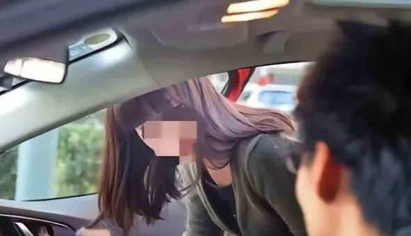 河南濮阳，男子与女网友相约见面发生关系。开车将女网友接到家中后，结果因女网友嫌弃