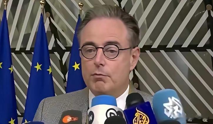 比利时首相德韦弗在欧盟峰会上说,“即使在二战期间也未没收冻结任何国家资产,如果我