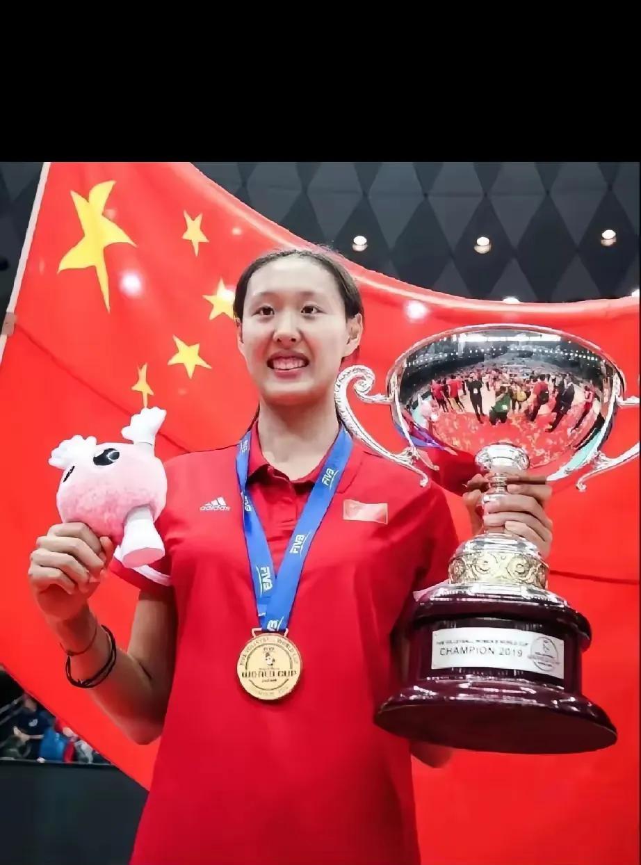 赵勇为何不喜欢山东女排的队员，有人说是因为安家杰得罪了他你说安家杰和他百杆子