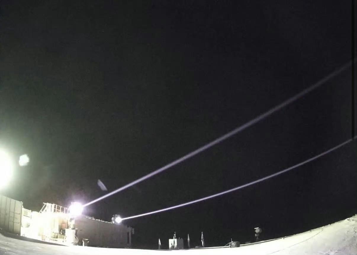 12月28日，以色列空军接收了首套拉斐尔公司100千瓦“光穹”高功率激光武器系统