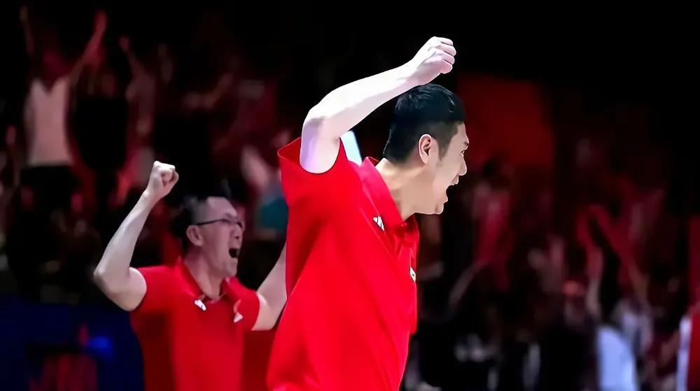 赵勇的左膀右臂赵勇执教中国女排后，发现教练组很团结，分工明确，各司其