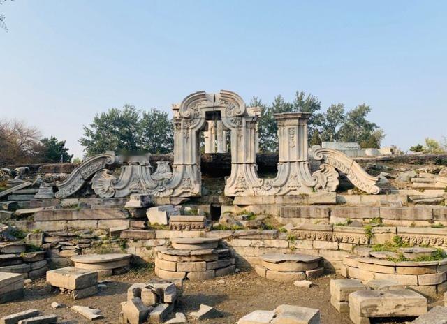 很多人以为火烧圆明园是八国联军干的，其实这是个误区，真正纵火的是1860年的英法