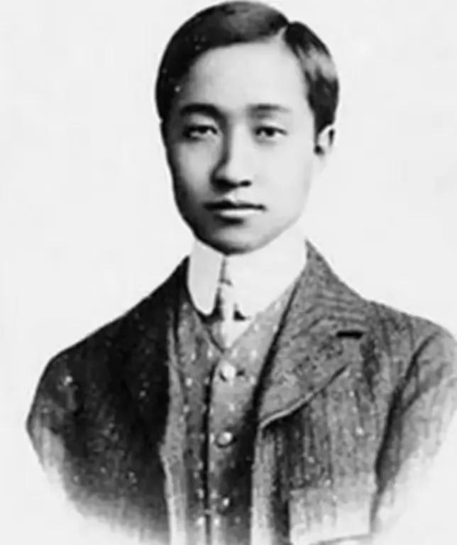 1919年，黄金荣给章士钊介绍了一个风尘女子，章士钊瞒着妻子和她交往了5年，后来