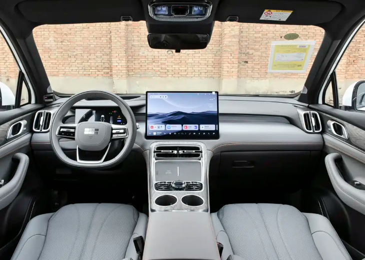 银河M7星耀7领衔，吉利银河4月新产品计划曝光双网齐发力银河M7此前已经首发，